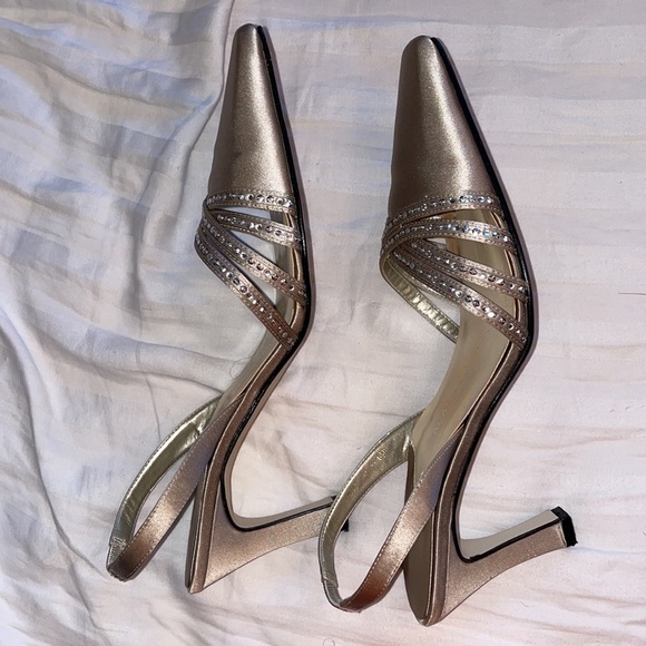 Caparros champagne silk Slingback heel - Picture 2 of 5